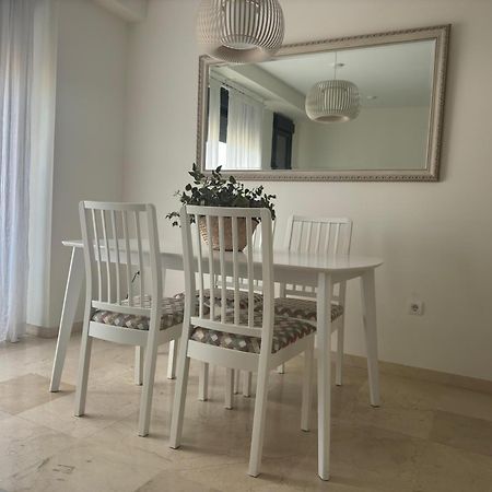 Apartamento Centrico Con Terraza Y Parking Gratuito Cordoba Exterior photo