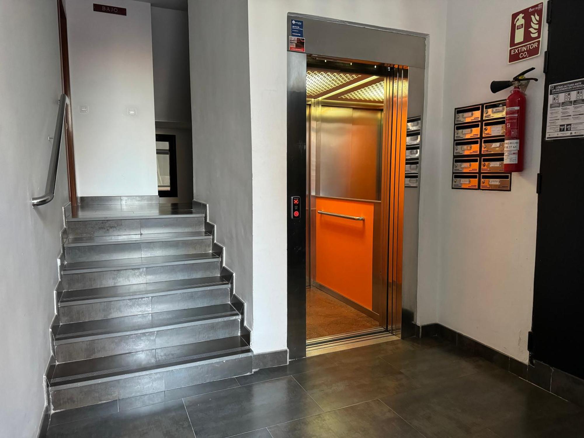 Apartamento Centrico Con Terraza Y Parking Gratuito Cordoba Exterior photo