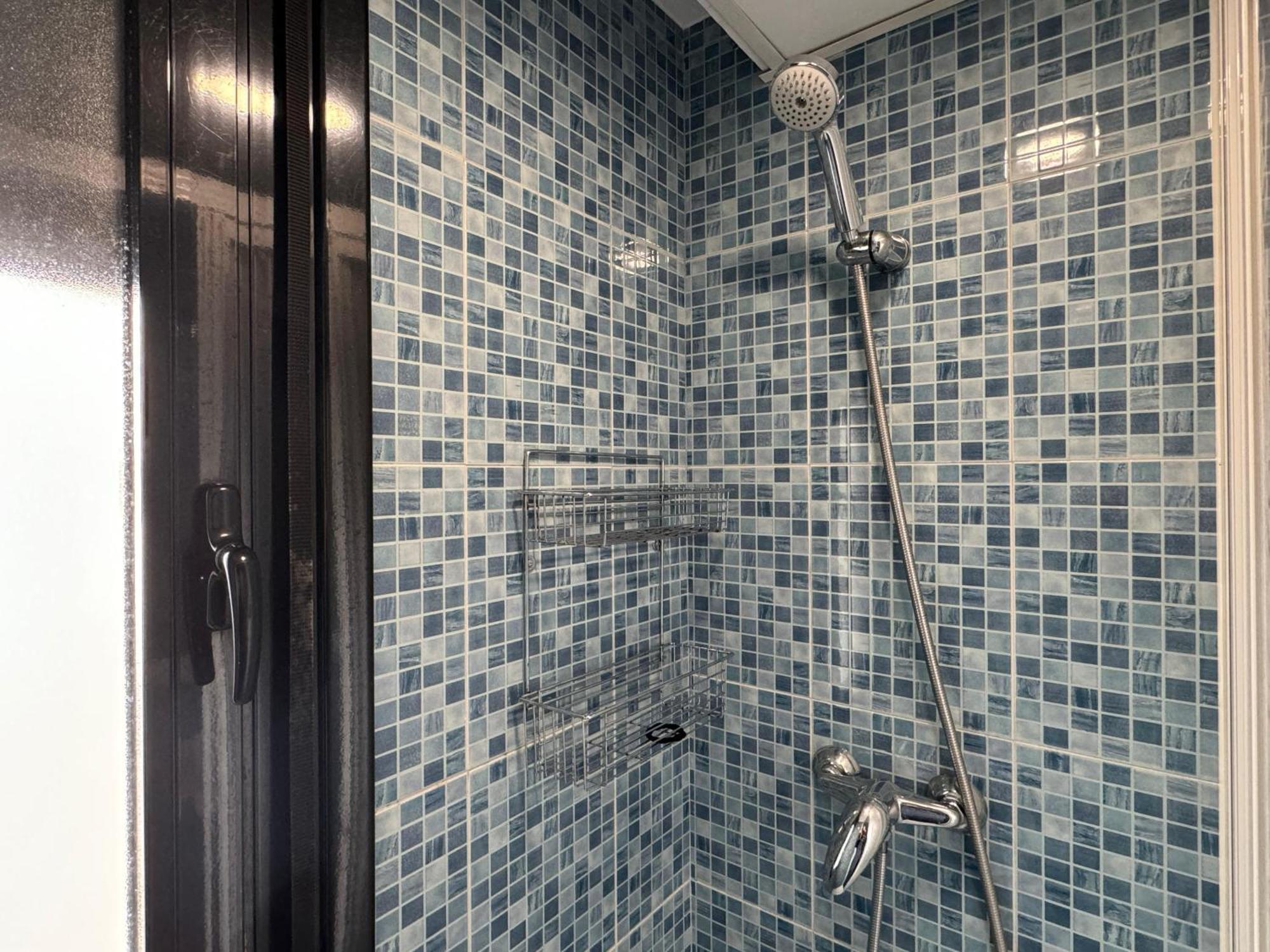 Apartamento Centrico Con Terraza Y Parking Gratuito Cordoba Exterior photo